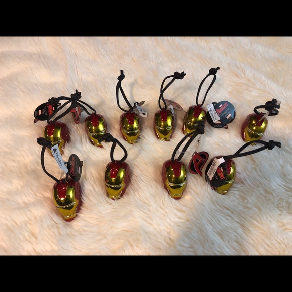 10 Disney Figurine Ornament - Marvel Iron Man Helmet MK-42 - Picture 2 of 10